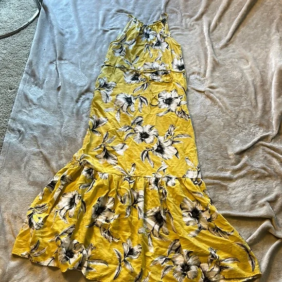 Banana Republic | Dresses | Banana Republic Floral Halter Maxi Dress | Poshmark Banana Republic | Dresses | Banana Republic Floral Halter Maxi Dress | Poshmark